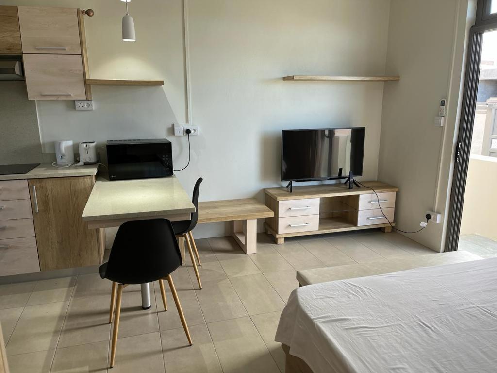 John House Studio No 6 Flic en Flac Экстерьер фото